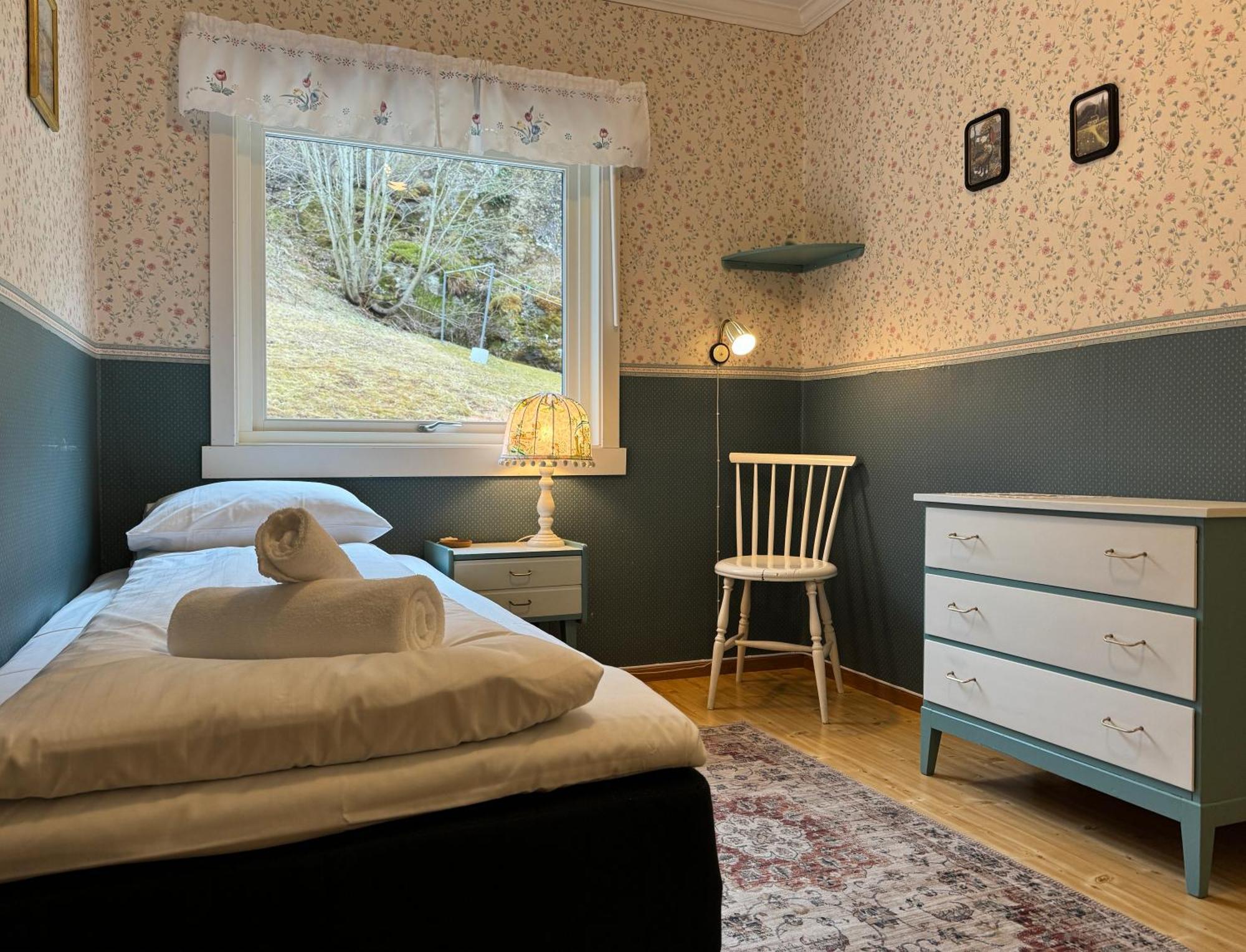 Svingen - Panoramic Fjord Views In Gasthof *
